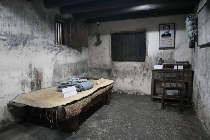 沙洲村，当年三名女红军与徐解秀同住的老屋与小床（新华社记者 薛宇舸 摄）