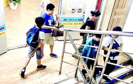 黑名单上多家培训机构仍在开课