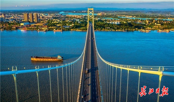 武汉阳逻长江大桥 摄于2017年7月20日