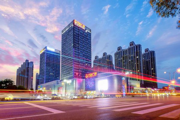 通过相关管理部门批准,3月20日起,荆门万达广场以全新的面貌率先复工