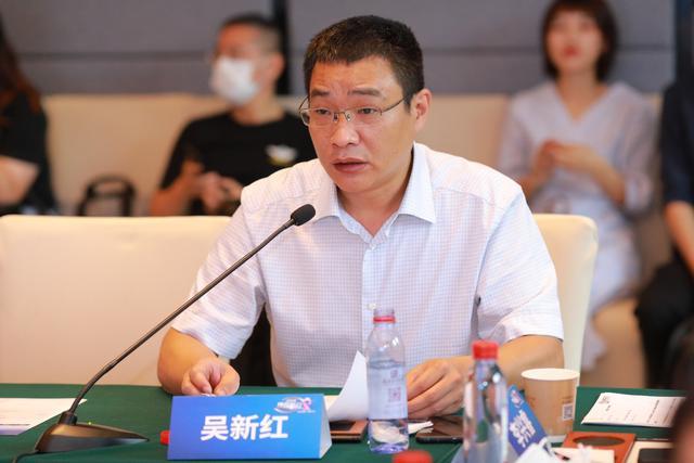 湖北省肿瘤医学质控中心乳腺癌质控专家组组长吴新红教授发言