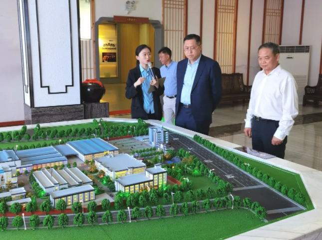 驻武汉办主任到访武汉市汉阳区