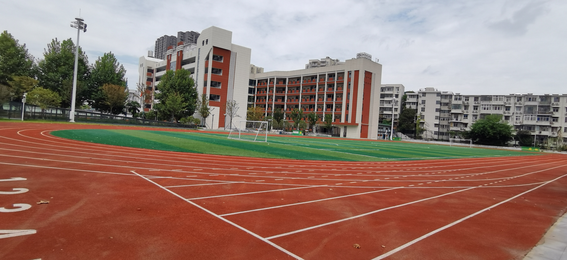 马房山中学推进校园综合改造办家门口最美学校