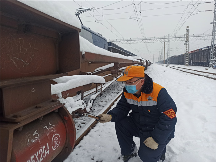 郑州北车辆段严控保中欧班列郑州平安