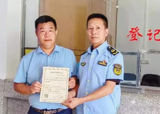 红安县颁发首张特种设备使用登记证,电梯,叉车等设备登记可"就地办"