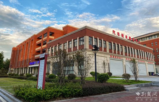 黄冈两会 | 黄冈职业技术学院党委书记田洪光:创建职业教育本科学校