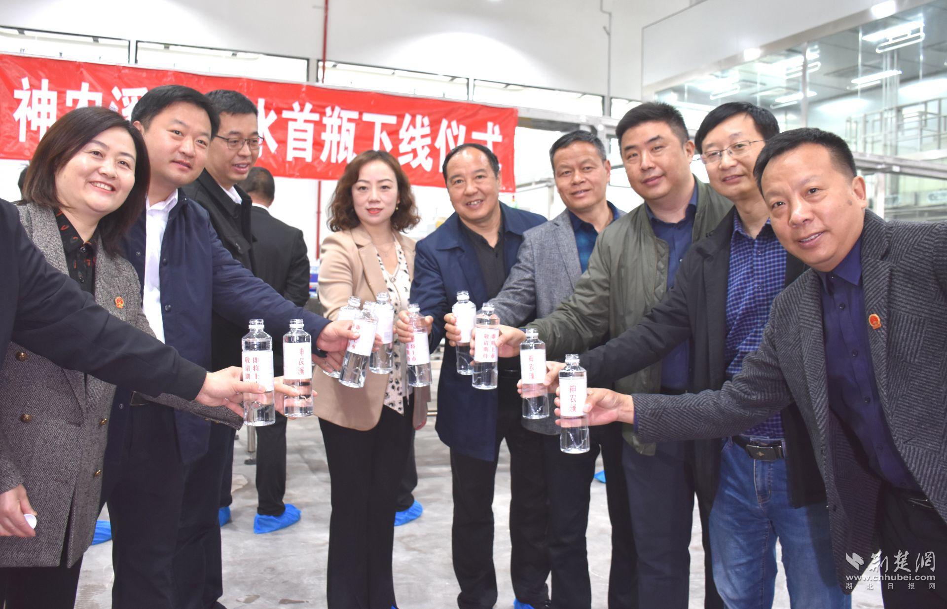 全国人大代表,武汉市水务集团宗关水厂水质检验高级技师,武汉市技能