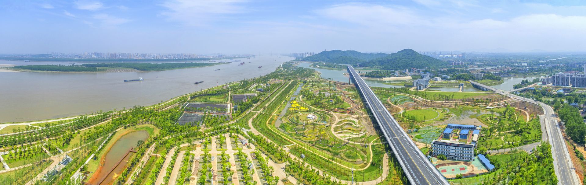 【鄂州第二届网评大赛71】双核融合逐苍穹 两翼齐飞塑辉煌