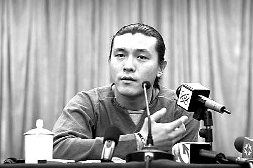 张玉宁向曲乐恒公开道歉车祸四年后首度开口