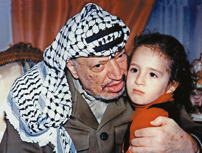 湖北日报 时事报道 >>本页一生致力于巴勒斯坦解放事业的阿拉法特年轻