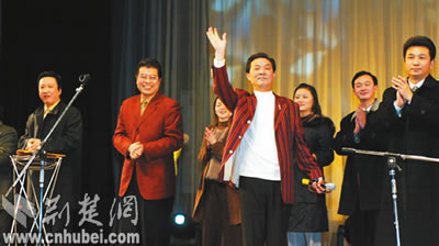 武汉市说唱团名角各展身手精彩曲艺倾倒观众图
