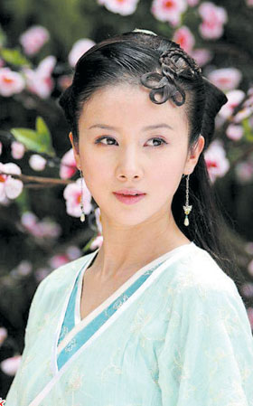 红袖添香的古典气质美女孙菲菲(图)