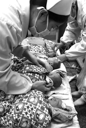 安庆"龙凤"五胞胎(图)