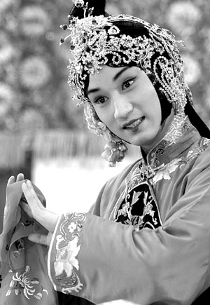 荀慧生演绎京剧大师坎坷一生图