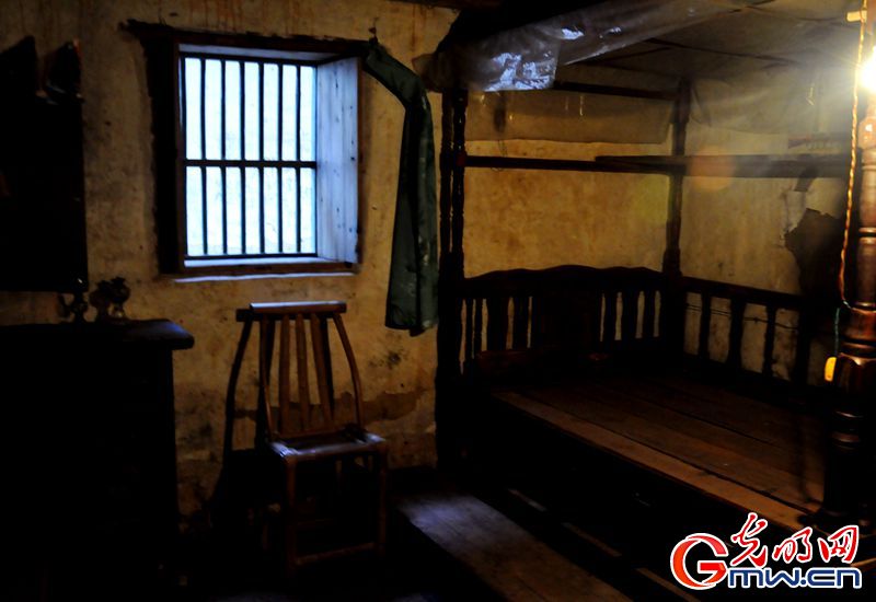 【网络媒体走转改】"红军村"烈士后代讲述家乡巨变