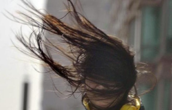 北京迎8级大风沙尘天气 沙尘pm10浓度暴增(组图)