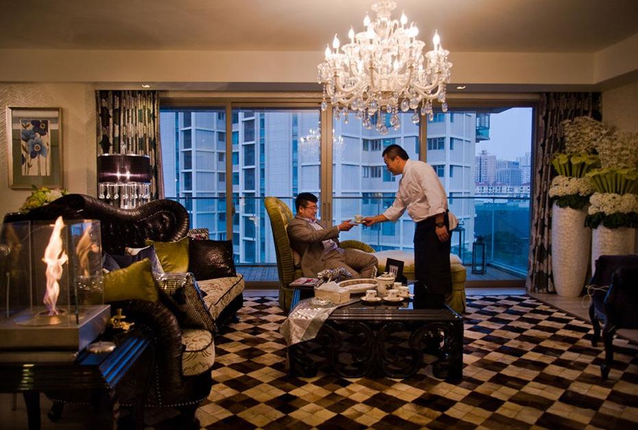 揭秘上海富人生活20多岁开车200万保时捷组图