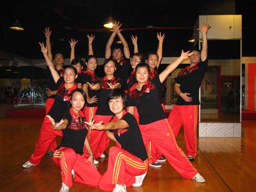 b06,武汉英派斯健身俱乐部