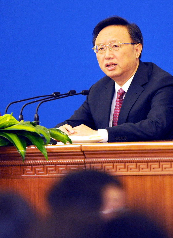 高清图集:外交部部长杨洁篪答中外记者问