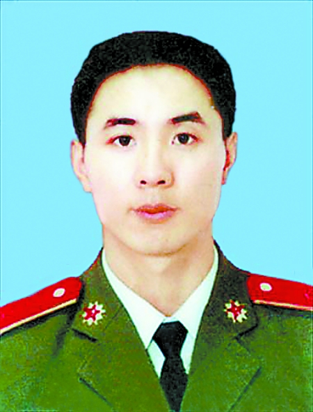 倒在抗震救灾一线的战士——武文斌