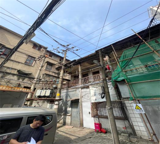 政企联手解难题电线改造惠民生——江汉这处高压电线改造顺利完成